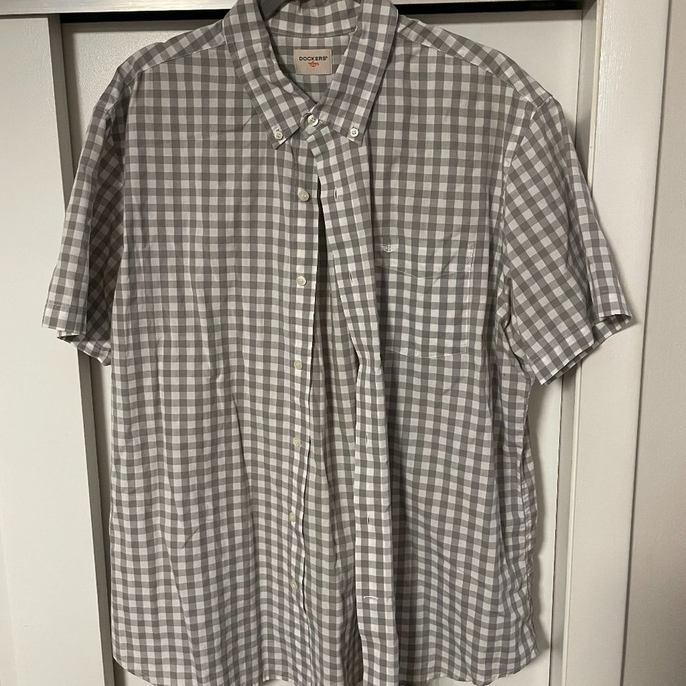 Dockers Gingham Short-Sleeve Button-Up Shirt